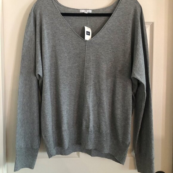 GAP Sweaters - Gap BNWT long-sleeve cotton/wool blend soft gray v neck dolman style sweater XL